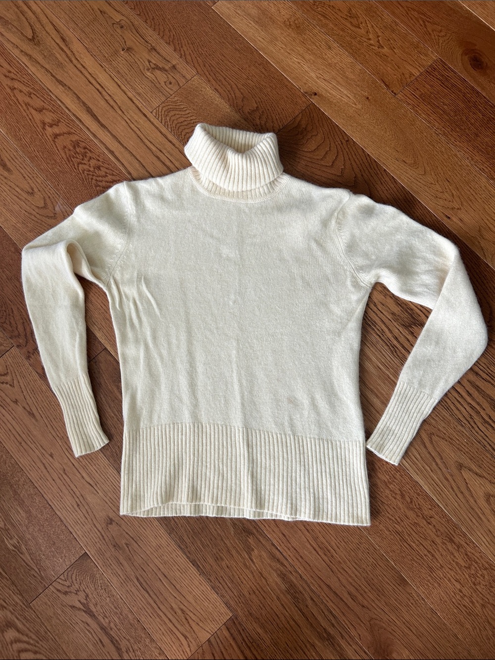 Cashmere Large Yellow Turtleneck Sweater